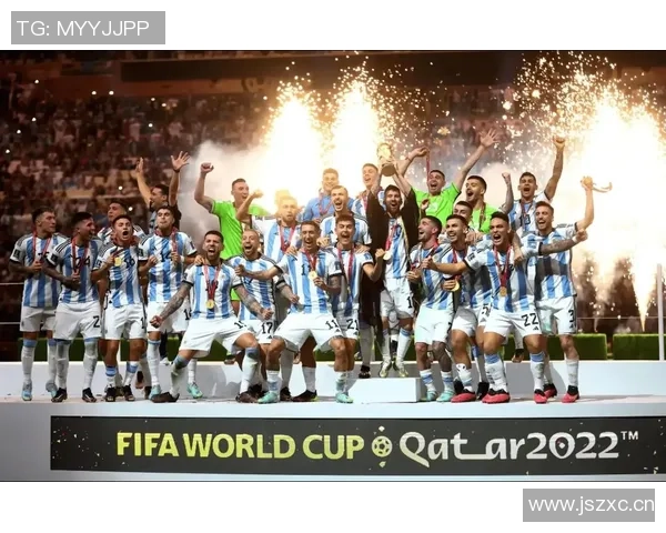 足球明星如何通过个人魅力与成就吸引粉丝和媒体的关注与喜爱